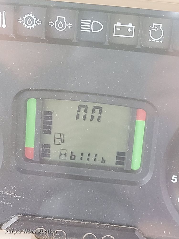 image for item OF9420 2007 John Deere 6415  tractor