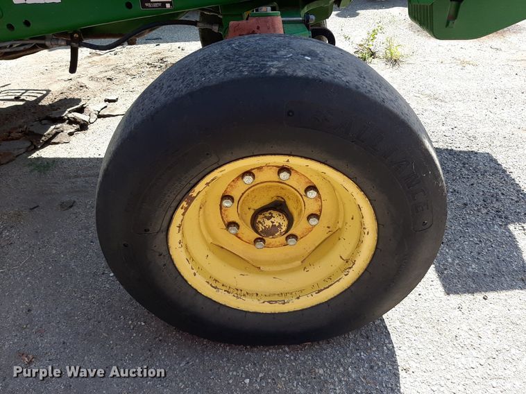 image for item OF9420 2007 John Deere 6415  tractor