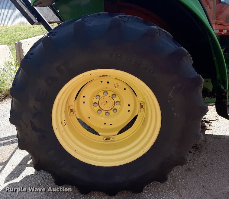 image for item OF9420 2007 John Deere 6415  tractor