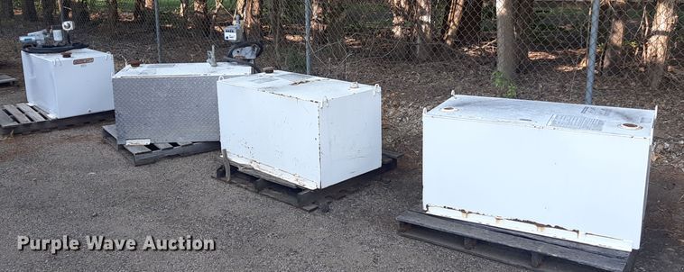 image for item OF9422 (7) auxiliary fuel tanks