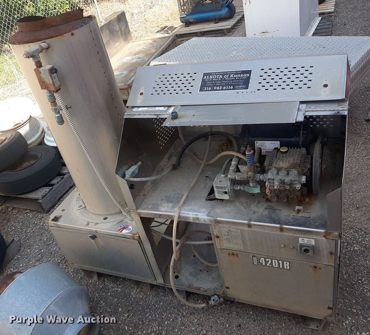 image for item OF9428 2013 Alkota 4201B-NG-UL  hot pressure washer