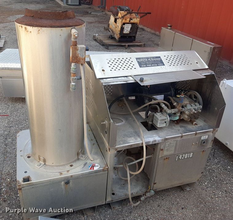 image for item OF9428 2013 Alkota 4201B-NG-UL  hot pressure washer