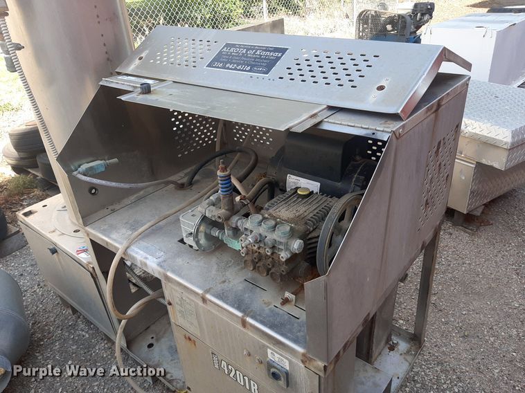 image for item OF9428 2013 Alkota 4201B-NG-UL  hot pressure washer