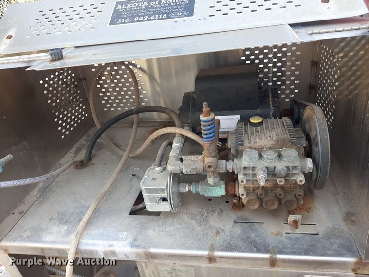 image for item OF9428 2013 Alkota 4201B-NG-UL  hot pressure washer