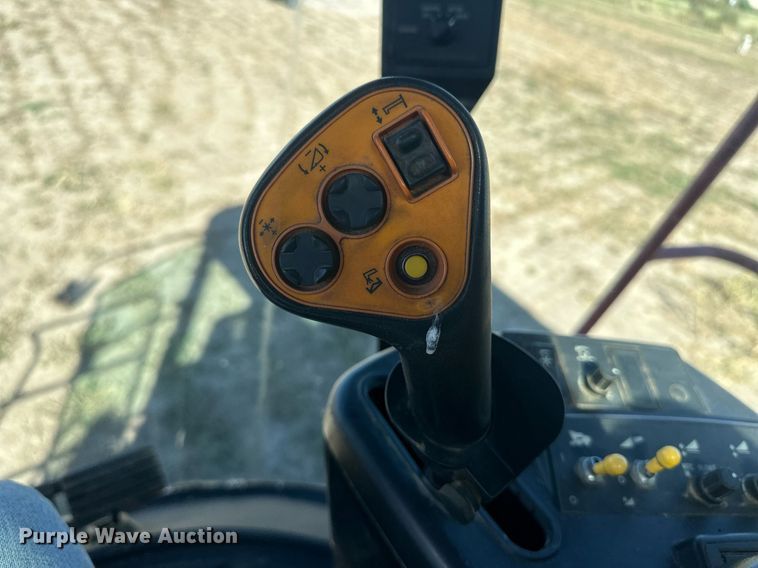 image for item DH1806 Case IH 2188  RWA combine