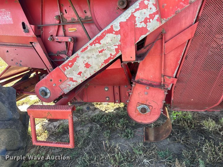 image for item DH1806 Case IH 2188  RWA combine