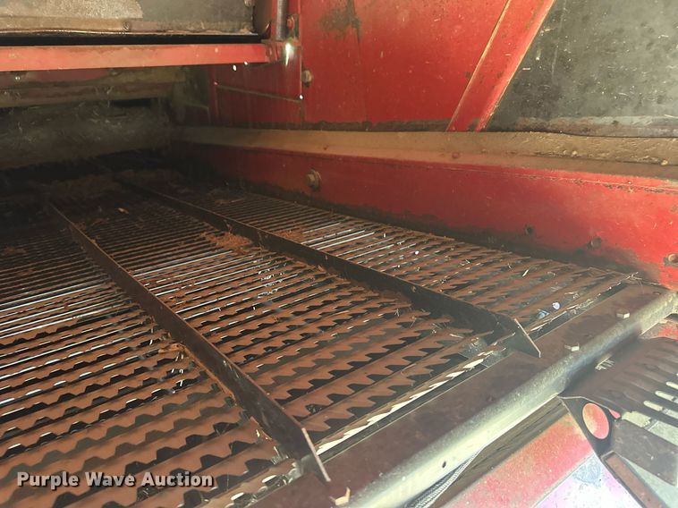 image for item DH1806 Case IH 2188  RWA combine