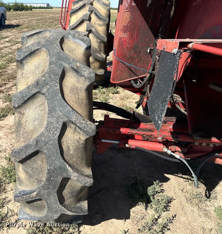 image for item DH1806 Case IH 2188  RWA combine