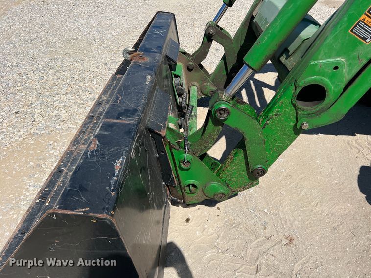 image for item DN3124 2015 John Deere 5075E  MFWD tractor