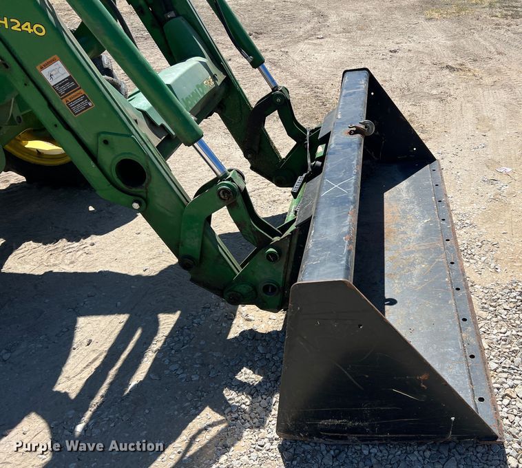 image for item DN3124 2015 John Deere 5075E  MFWD tractor