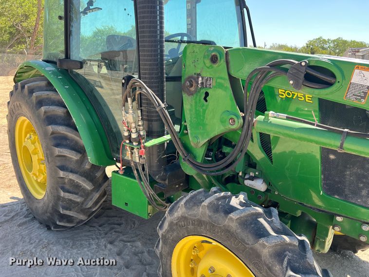 image for item DN3124 2015 John Deere 5075E  MFWD tractor