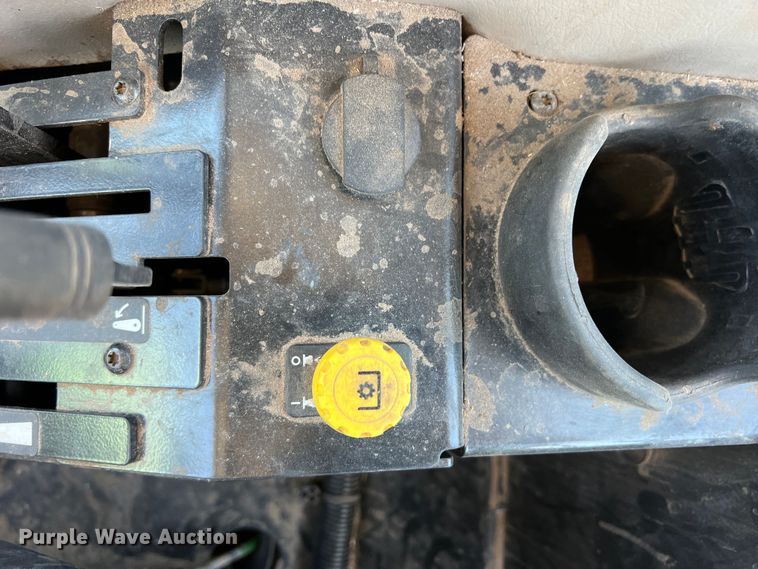 image for item DN3124 2015 John Deere 5075E  MFWD tractor