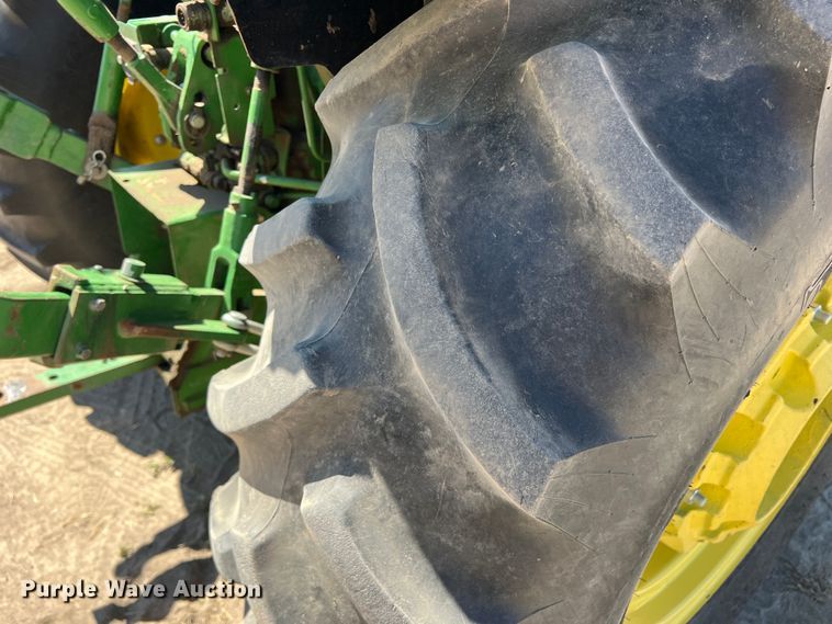 image for item DN3124 2015 John Deere 5075E  MFWD tractor