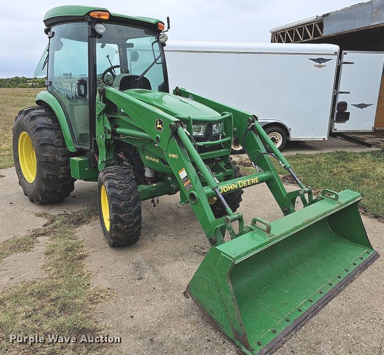 image for item DN8712 2015 John Deere 4066R  tractor