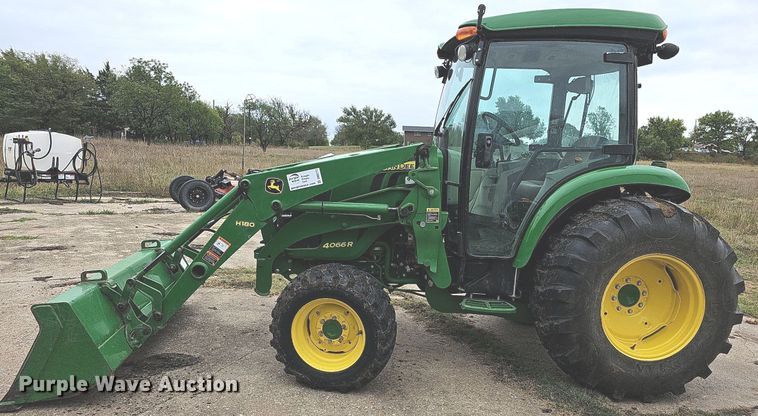 image for item DN8712 2015 John Deere 4066R  tractor