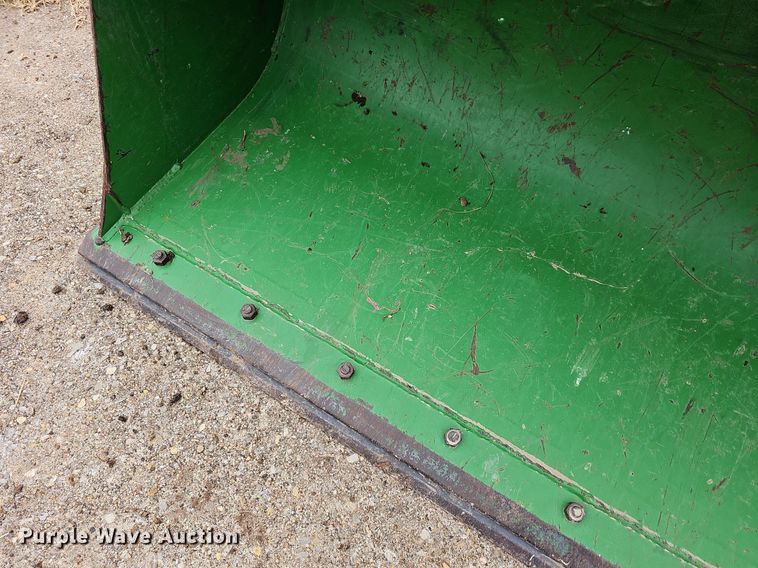 image for item DN8712 2015 John Deere 4066R  tractor