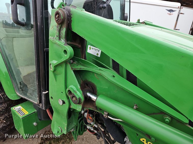 image for item DN8712 2015 John Deere 4066R  tractor