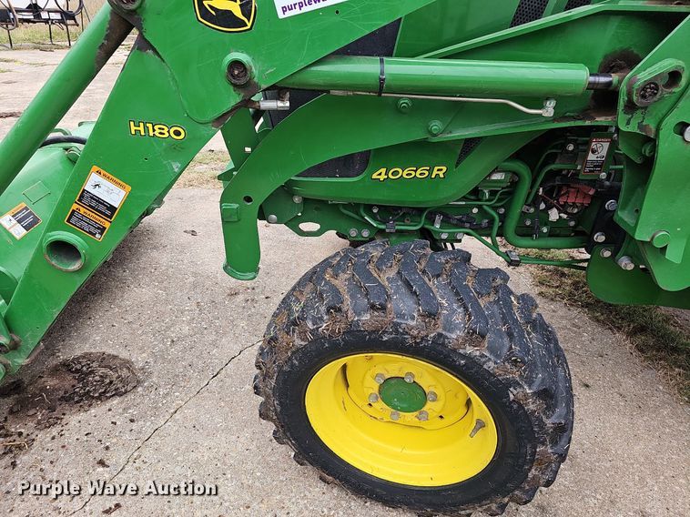 image for item DN8712 2015 John Deere 4066R  tractor