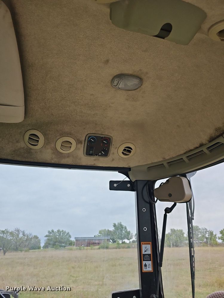 image for item DN8712 2015 John Deere 4066R  tractor