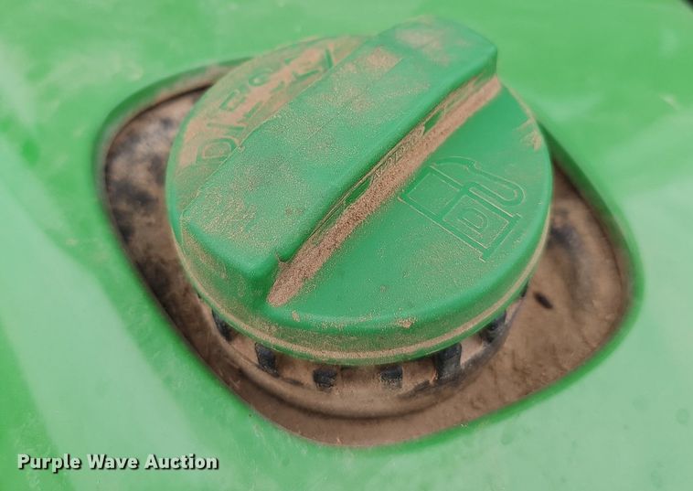 image for item DN8712 2015 John Deere 4066R  tractor