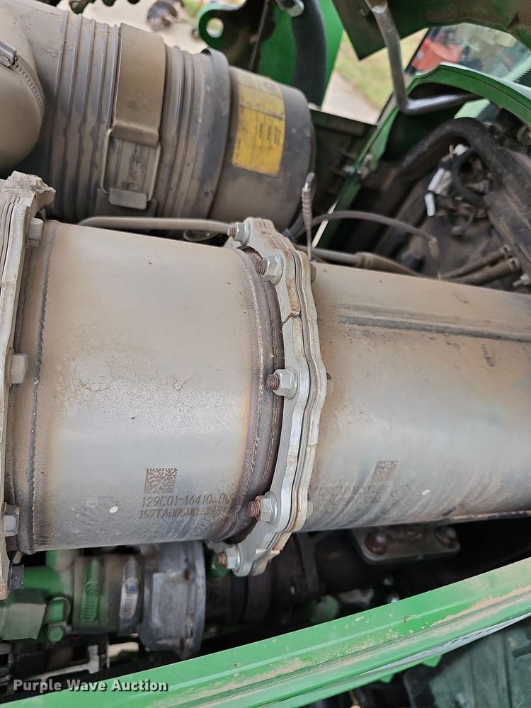 image for item DN8712 2015 John Deere 4066R  tractor