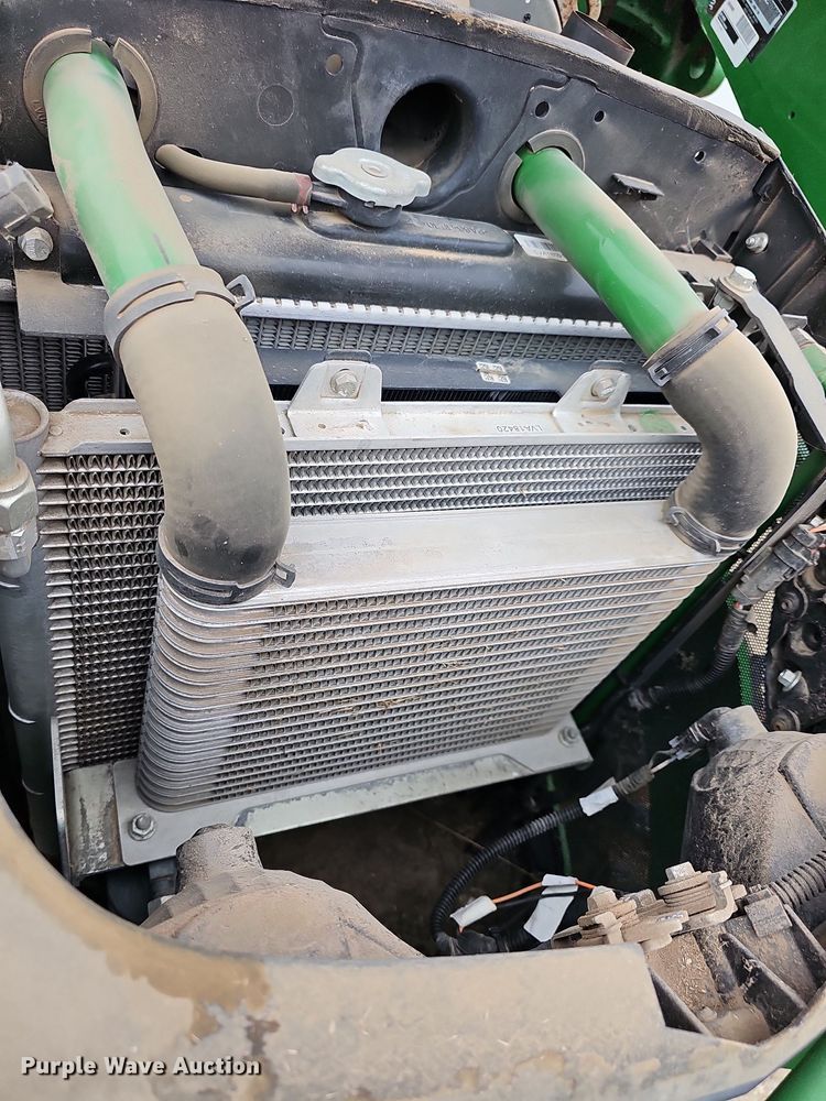 image for item DN8712 2015 John Deere 4066R  tractor