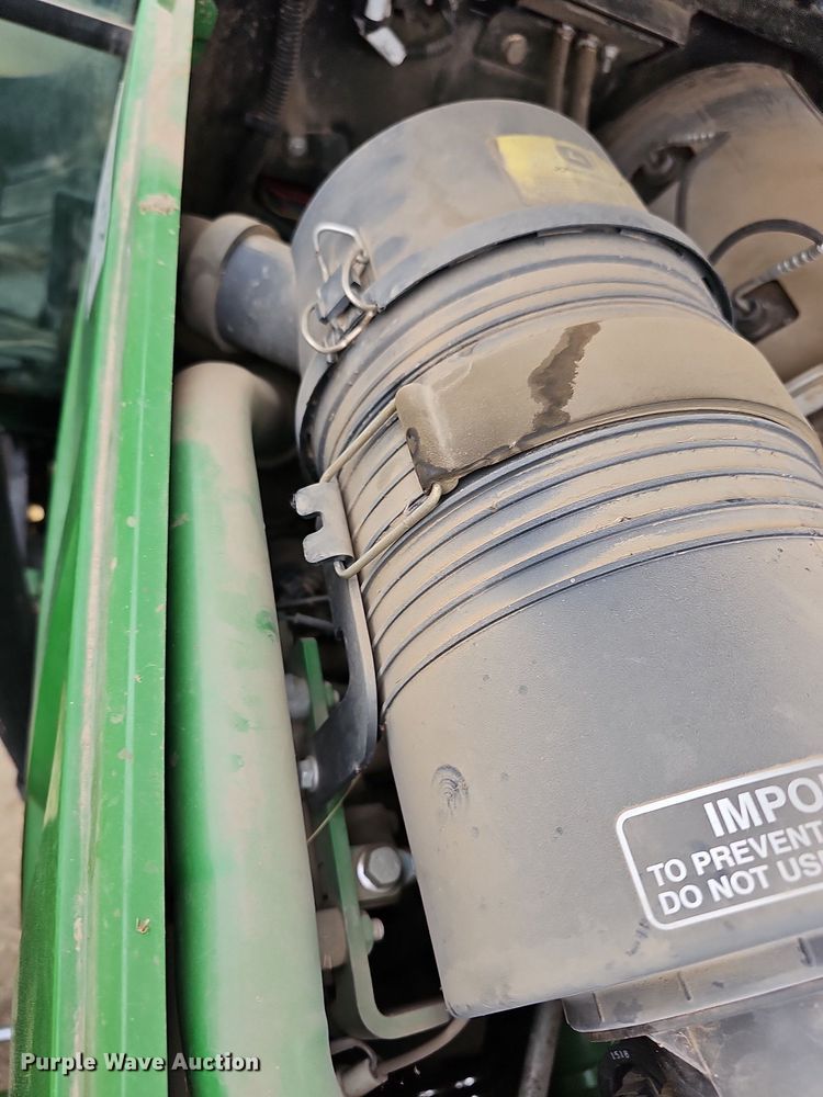 image for item DN8712 2015 John Deere 4066R  tractor