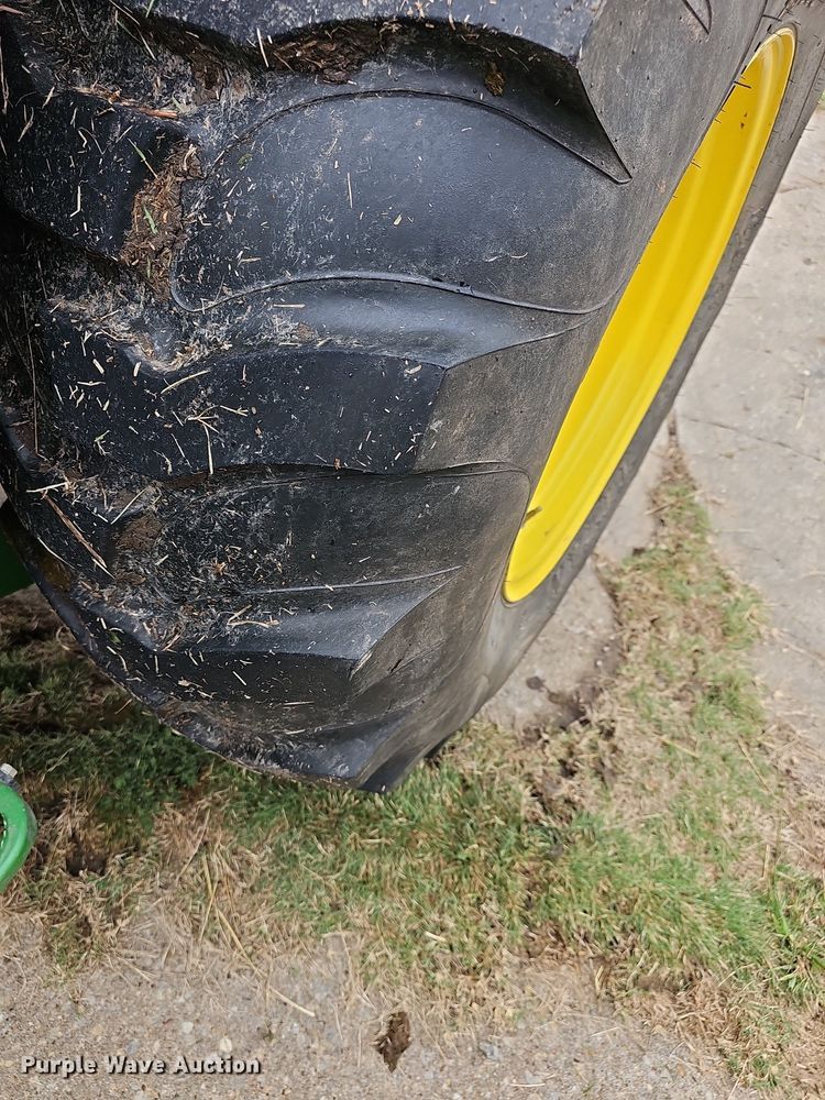 image for item DN8712 2015 John Deere 4066R  tractor