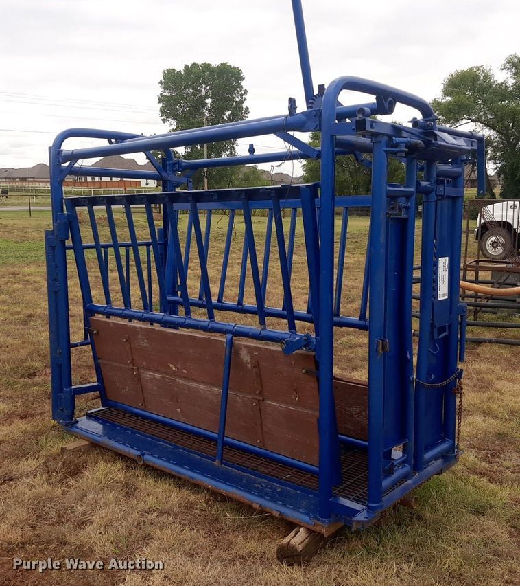 image for item DO3144 Squeeze chute