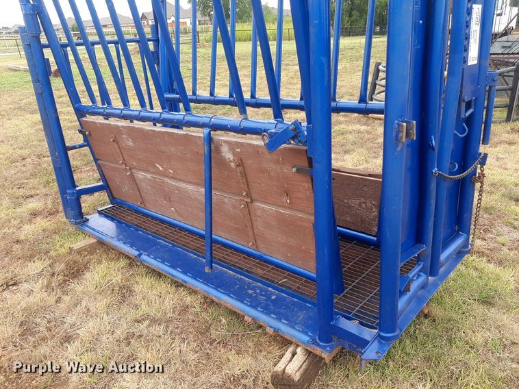 image for item DO3144 Squeeze chute