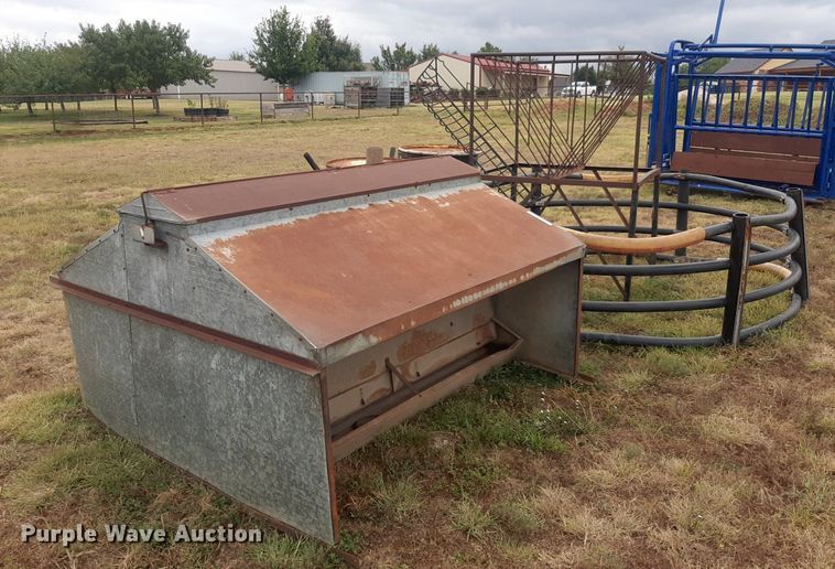 image for item DO3145 (5) livestock feeders