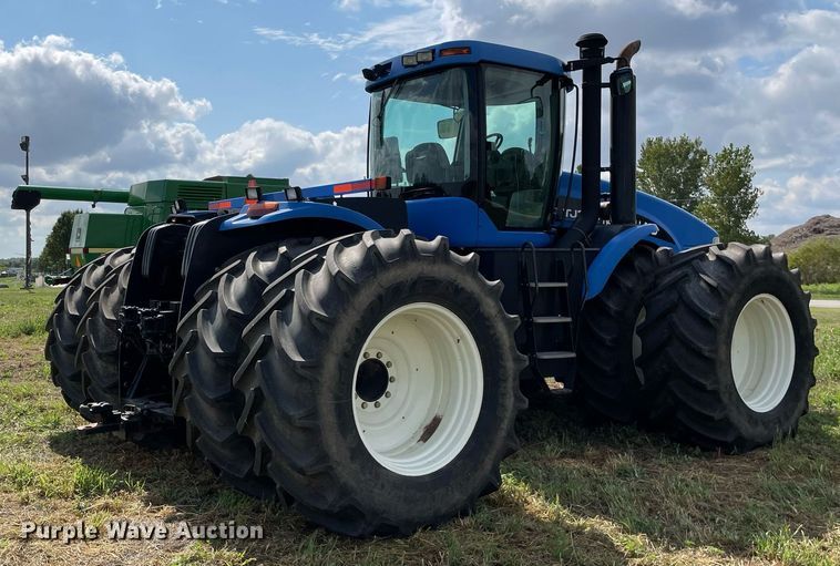 image for item DP0051 2002 New Holland TJ375  4WD tractor