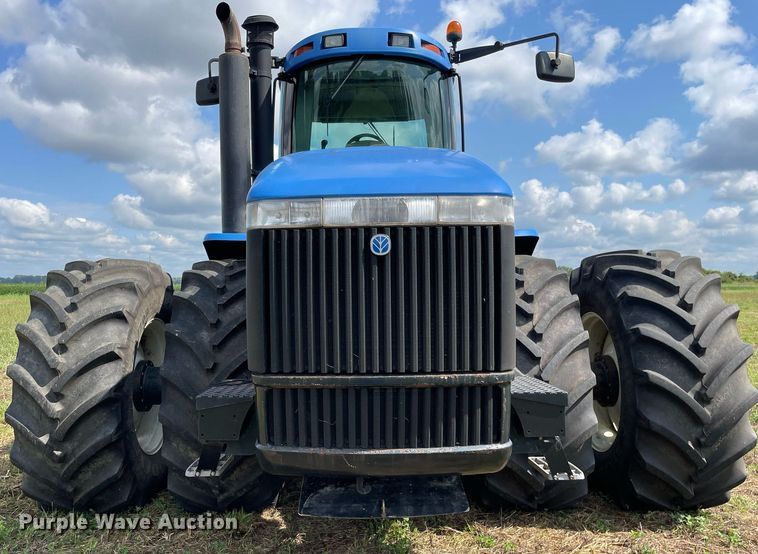 image for item DP0051 2002 New Holland TJ375  4WD tractor