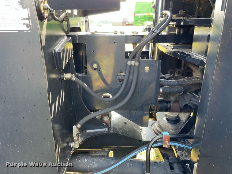 image for item DP0051 2002 New Holland TJ375  4WD tractor