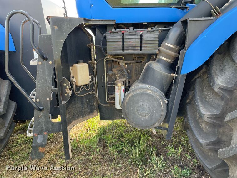 image for item DP0051 2002 New Holland TJ375  4WD tractor