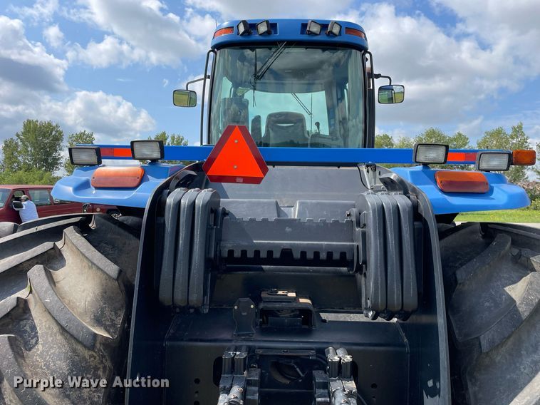 image for item DP0051 2002 New Holland TJ375  4WD tractor