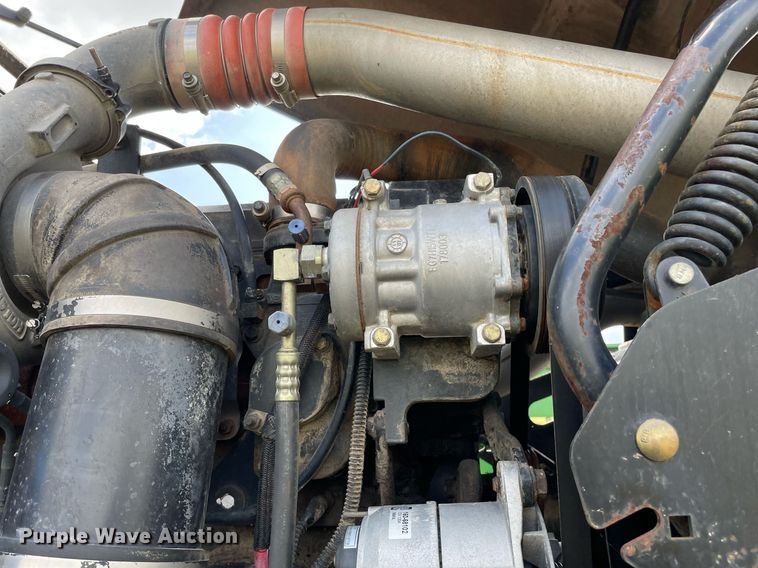 image for item DP0051 2002 New Holland TJ375  4WD tractor