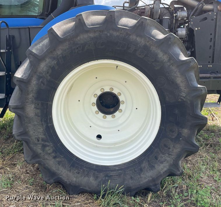 image for item DP0051 2002 New Holland TJ375  4WD tractor