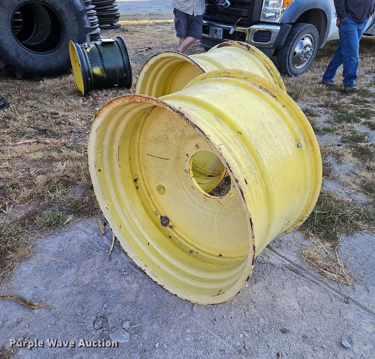 image for item DP2423 (2) John Deere 1910 commodity cart wheels