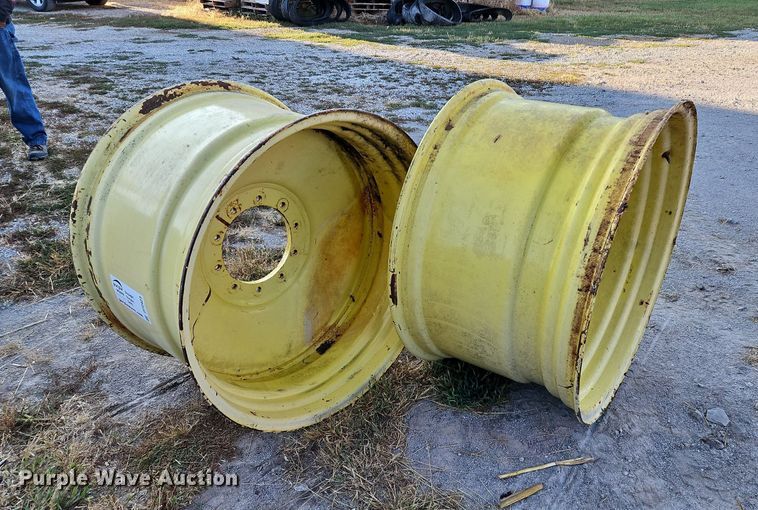 image for item DP2423 (2) John Deere 1910 commodity cart wheels