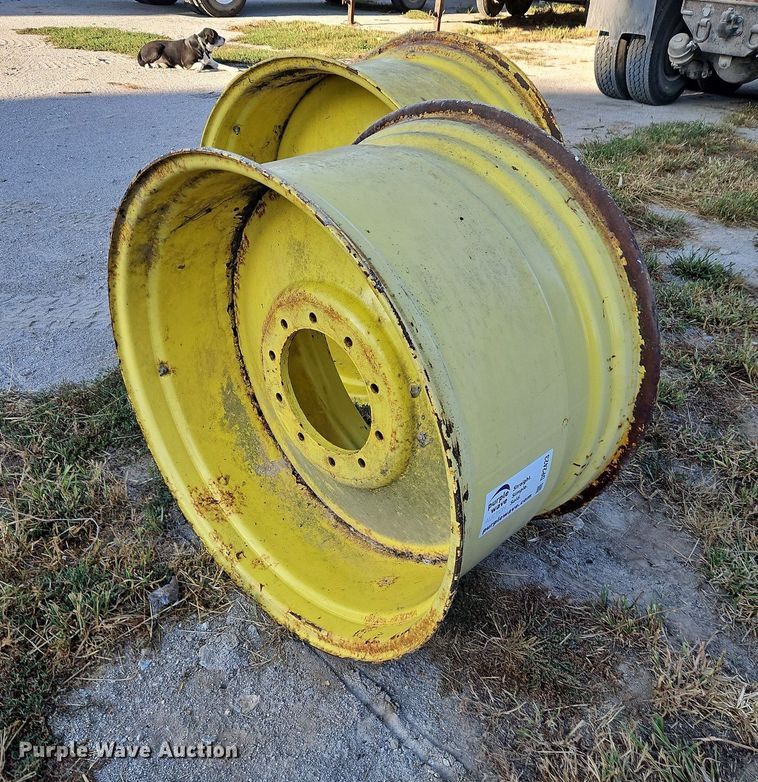 image for item DP2423 (2) John Deere 1910 commodity cart wheels
