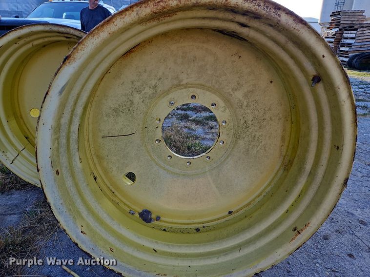image for item DP2423 (2) John Deere 1910 commodity cart wheels