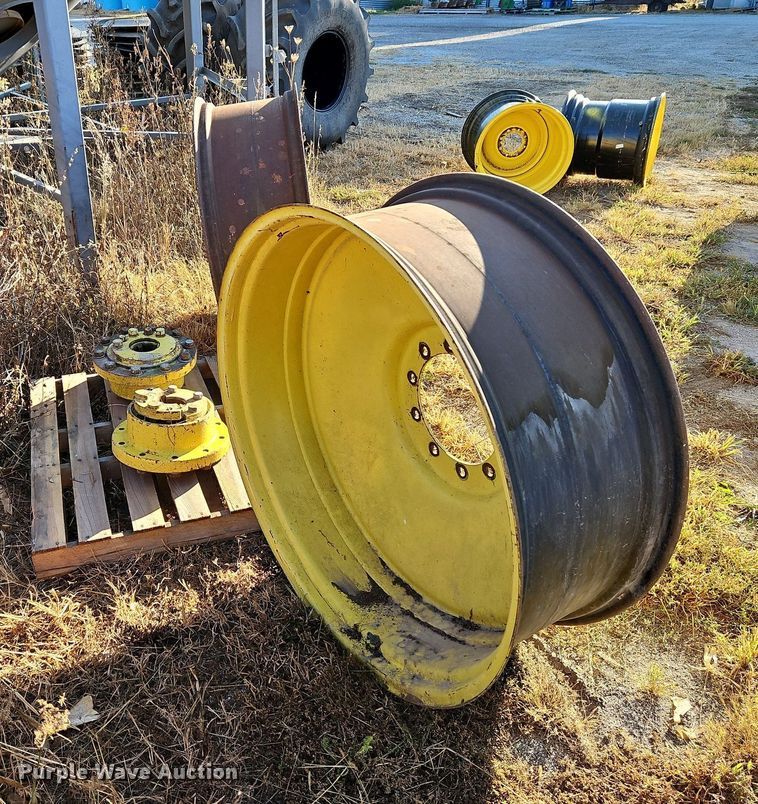 image for item DP2425 (2) John Deere 4440 wheels and hubs