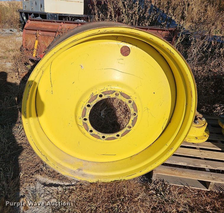 image for item DP2425 (2) John Deere 4440 wheels and hubs