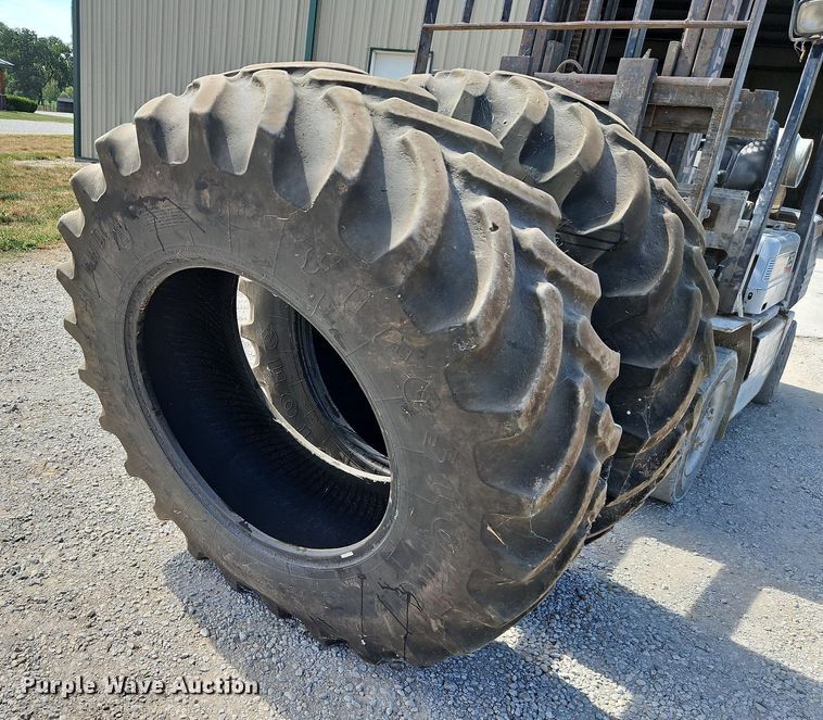 image for item DP2429 (2) Firestone 420/90R30 tractor tires