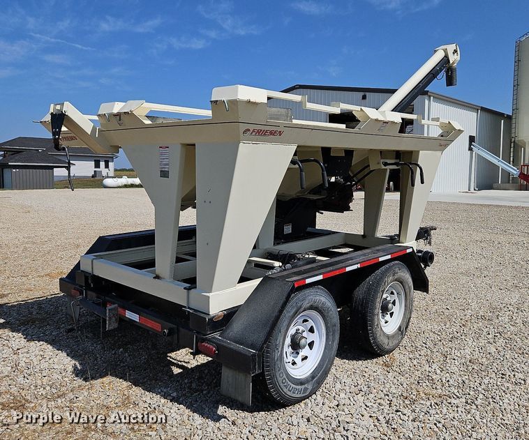 image for item DP2442 Friesen Titan 4 SE  seed tender