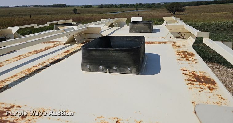 image for item DP2442 Friesen Titan 4 SE  seed tender