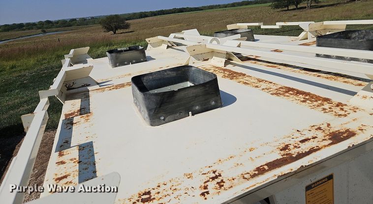 image for item DP2442 Friesen Titan 4 SE  seed tender