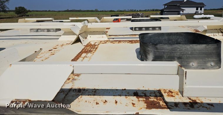 image for item DP2442 Friesen Titan 4 SE  seed tender