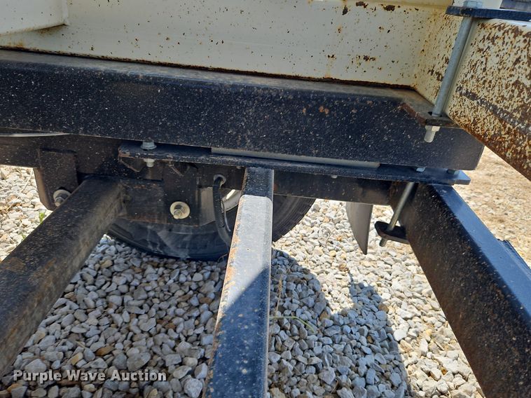 image for item DP2442 Friesen Titan 4 SE  seed tender